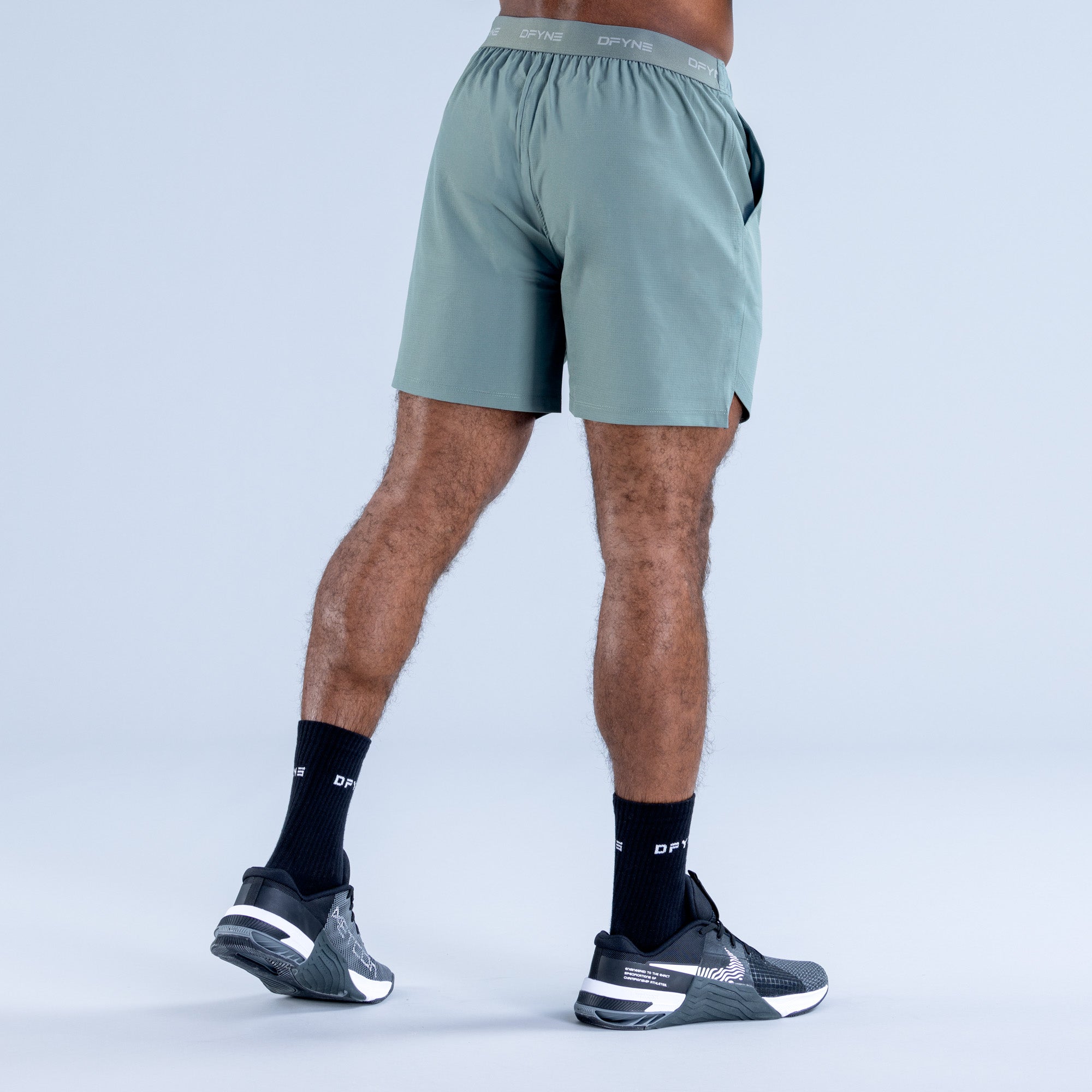 Shorts DFYNE Stealth Training Męskie Oliwkowe | 8135-XDLCK