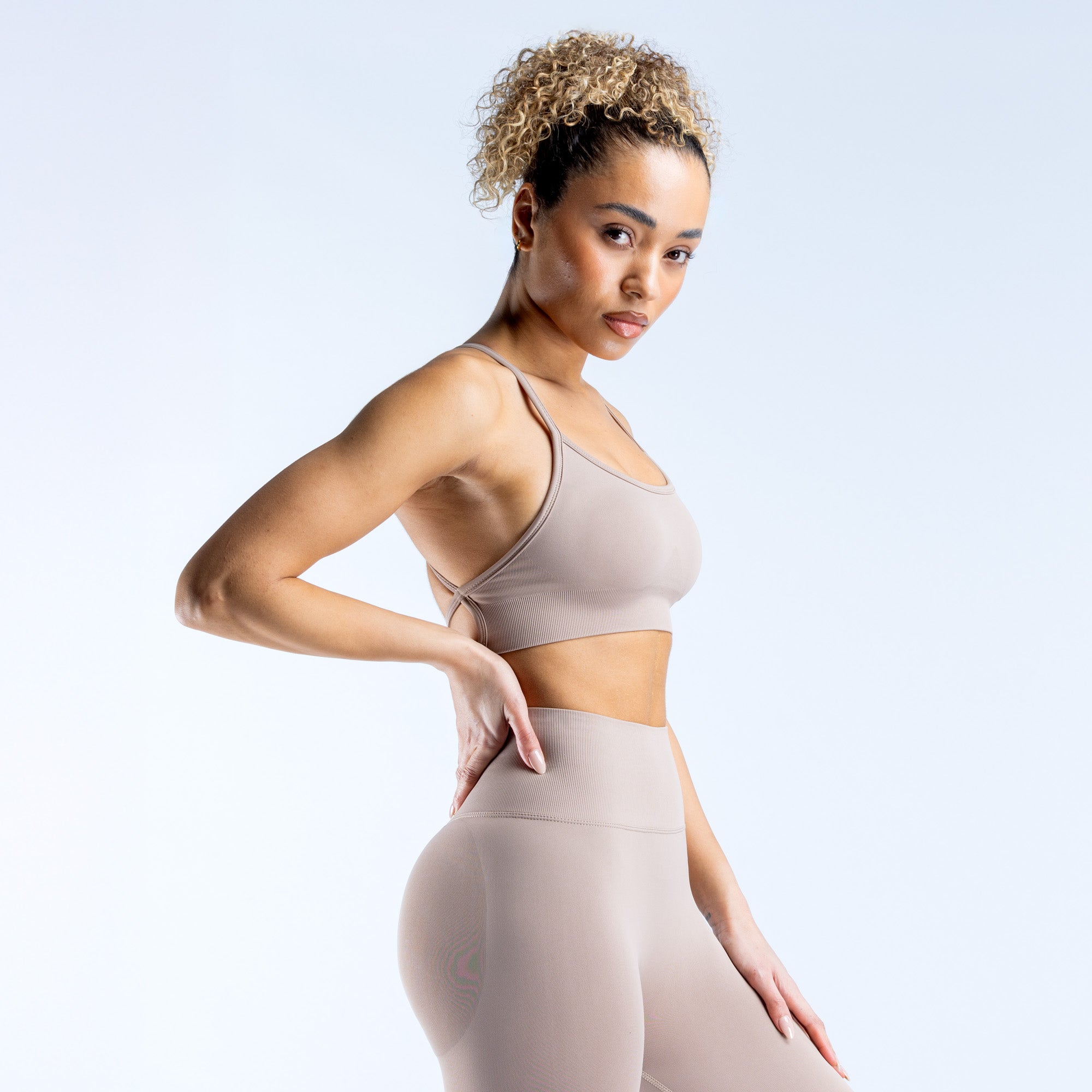 Stanik Sportowy DFYNE Dynamic Backless Damskie Beżowe | 8397-EPYAG