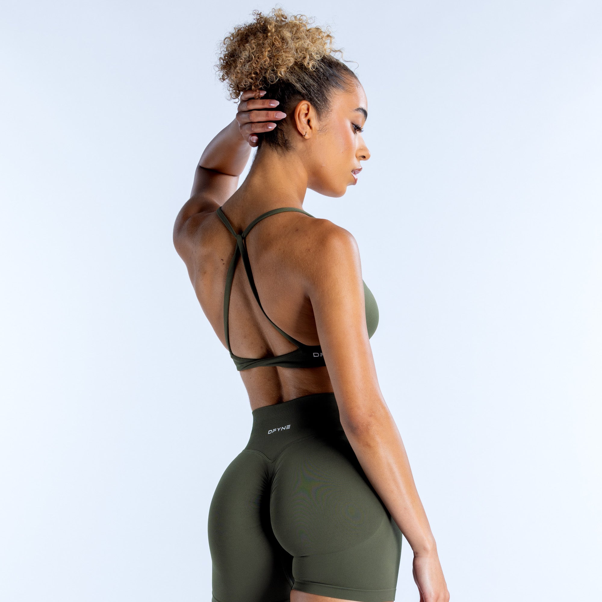 Stanik Sportowy DFYNE Dynamic Twist Back Damskie Oliwkowe | 8912-SAZHJ